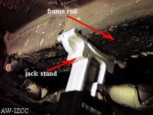 jack_stand_underneath_frame_rail.jpg