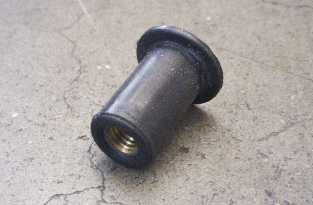 Rubber Expansion Well Nut