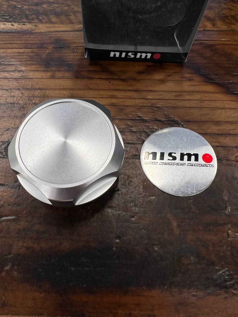 Nismo 15255-RN012 Oil Filler Cap Replica (SCRATCH & DENT)