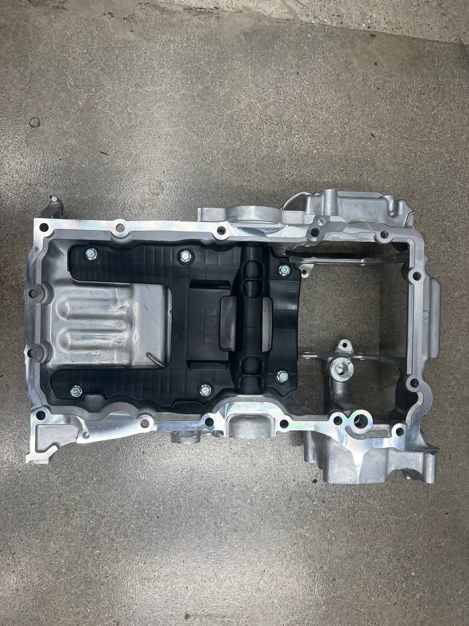 Nissan OEM Upper Oil Pan, VR30DDTT - Nissan Z / Infiniti Q50/Q60 AWD 400HP (SCRATCH & DENT)